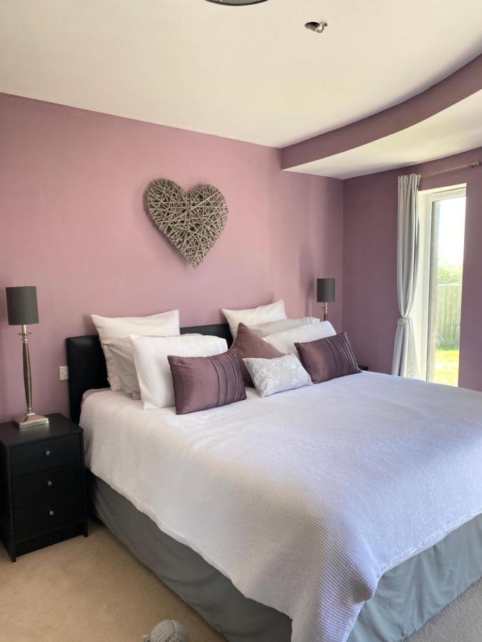 One Of The Best Properties In Lyme! Breathtaking Views Across The Whole Bay. 3 Stories With 2 Tier Veranda Around The Property. Sleeps 6 Lyme Regis Exterior photo
