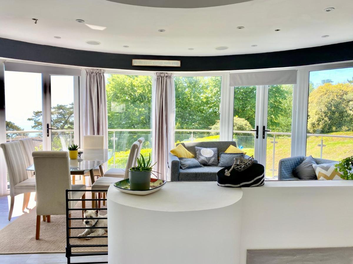 One Of The Best Properties In Lyme! Breathtaking Views Across The Whole Bay. 3 Stories With 2 Tier Veranda Around The Property. Sleeps 6 Lyme Regis Exterior photo