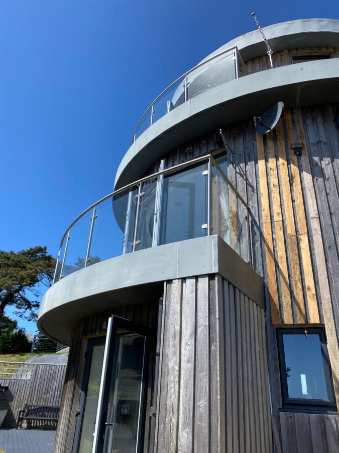 One Of The Best Properties In Lyme! Breathtaking Views Across The Whole Bay. 3 Stories With 2 Tier Veranda Around The Property. Sleeps 6 Lyme Regis Exterior photo